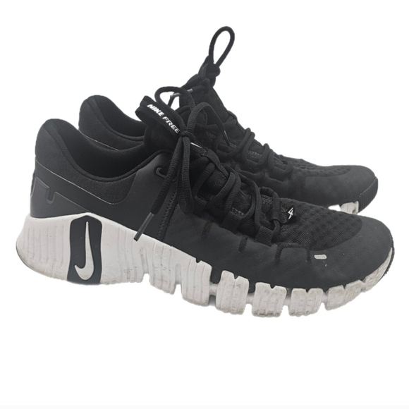 Nike MENS Free Metcon 6 Training Shoes Black Preowned Size 9 FJ7126